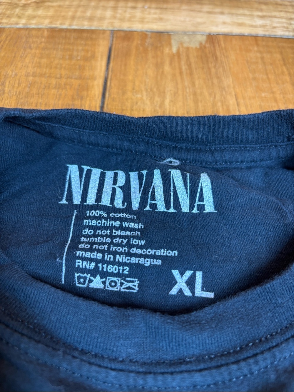 Nirvana Black T-Shirt with Yellow Logo xl - Picture 3 of 3